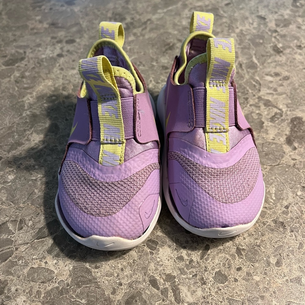 ‼️3 for $20‼️ 
Nike toddler sneakers